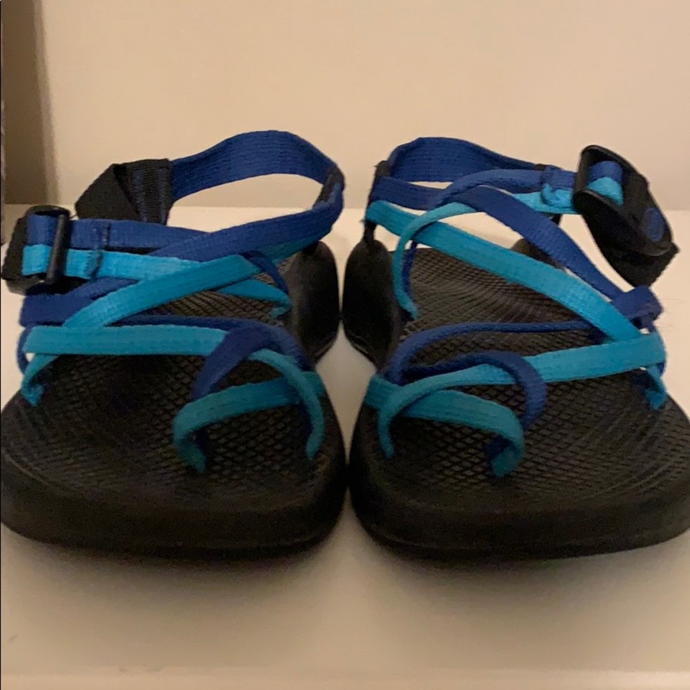 Blue single toe Chaco